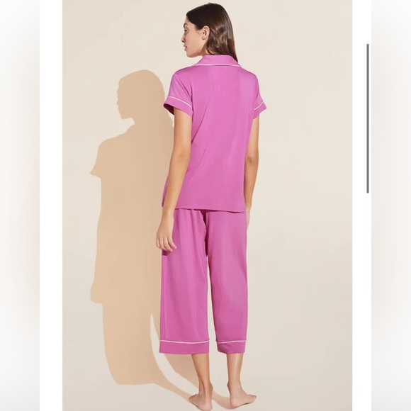 Eberjay Gisele TENCEL™ Modal Short Sleeve Top & Cropped Capri Pants PJ Set - Picture 2 of 10